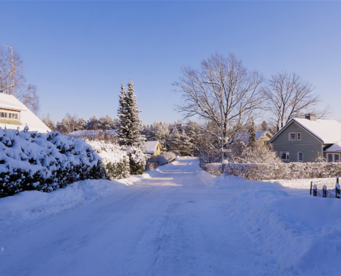316-gallery6-tapanila-helsinki-finland-snow-walking